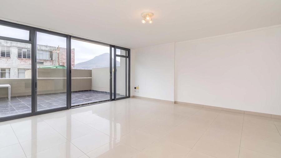 1 Bedroom Property for Sale in Zonnebloem Western Cape